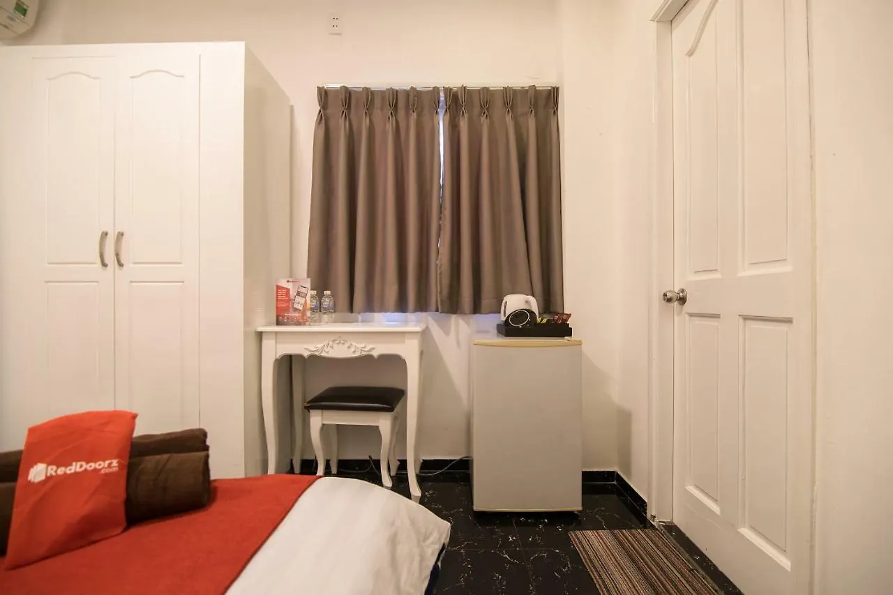 Reddoorz @ Bui Vien Walking Street 3 Hotel Ho Chi Minh City