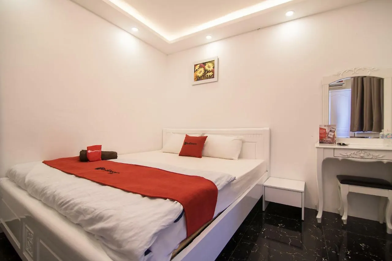 Reddoorz @ Bui Vien Walking Street 3 Hotel Ho Chi Minh City