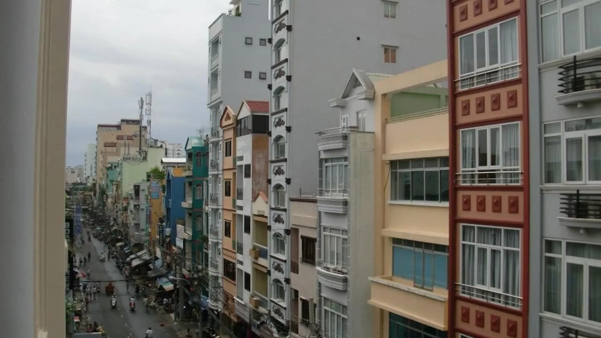 Reddoorz @ Bui Vien Walking Street 3 Hotel Ho Chi Minh City